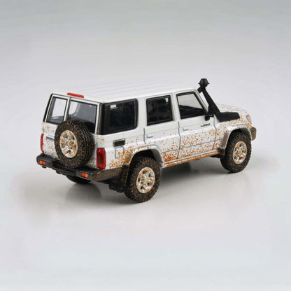 Toyota Land Cruiser 76 Off Road Effect RHD, 1:64 Scale
