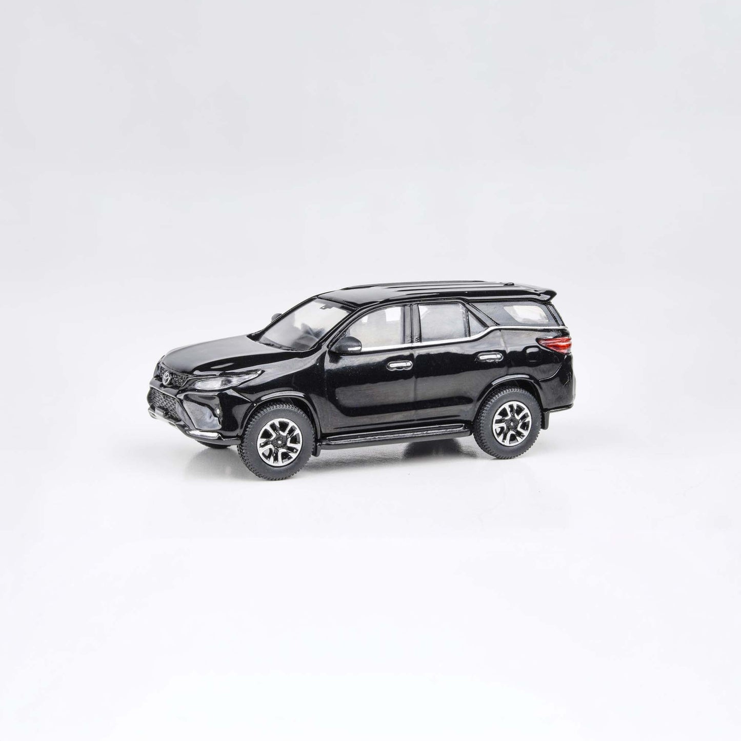 Toyota Fortuner 2023, 1:64 Scale (Black)