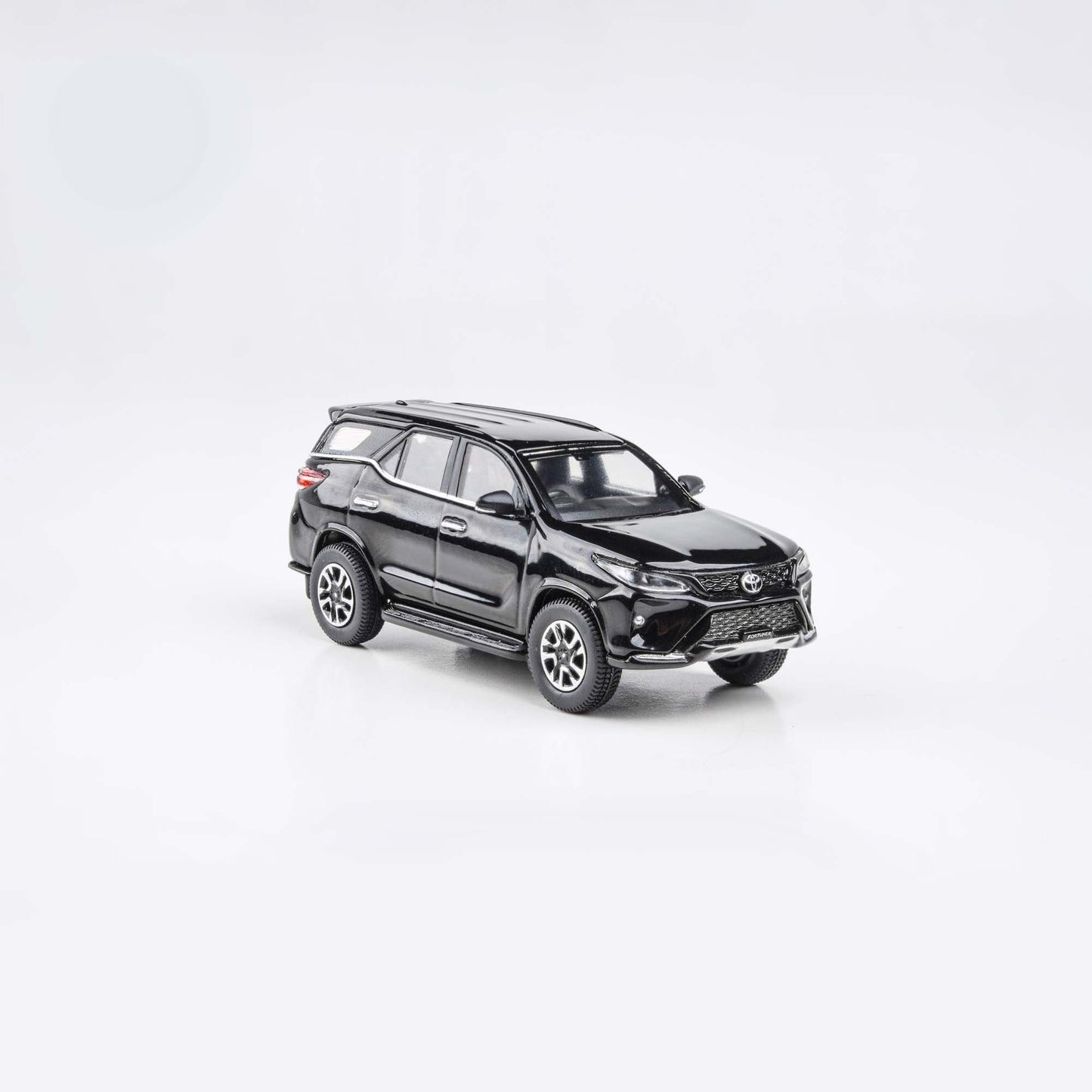 Toyota Fortuner 2023, 1:64 Scale (Black)