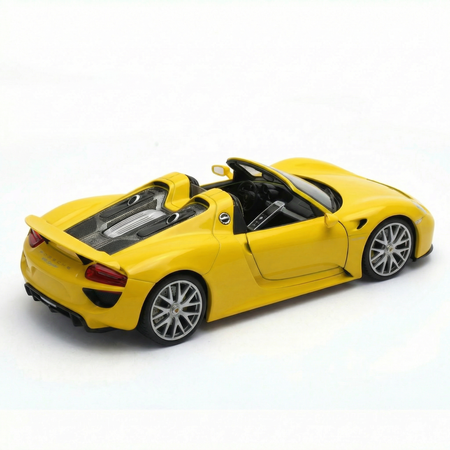 Porsche 918 Spyder (Convertible), 1:24 Scale