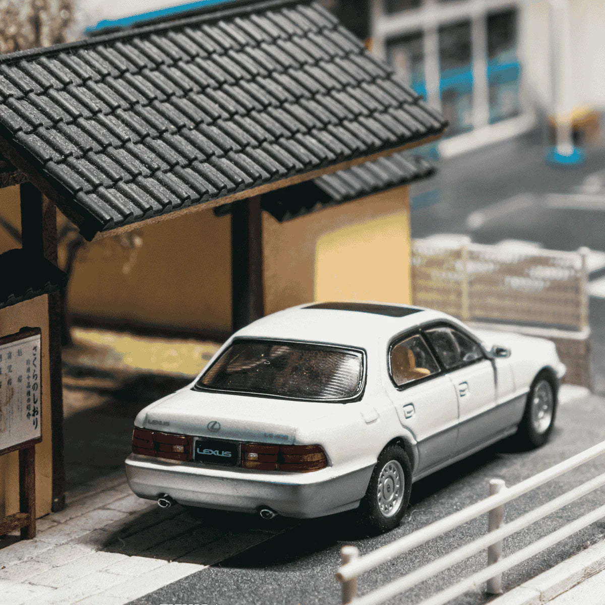 PRE-ORDER Tarmac Works Lexus LS400 (UCF10) Chance of Chase Car, 1:64 Scale (Pearl White)