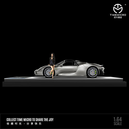 PRE-ORDER | Porsche 918 Spyder Liquid Silver Figure Edition 1:64 Scale by Time Micro