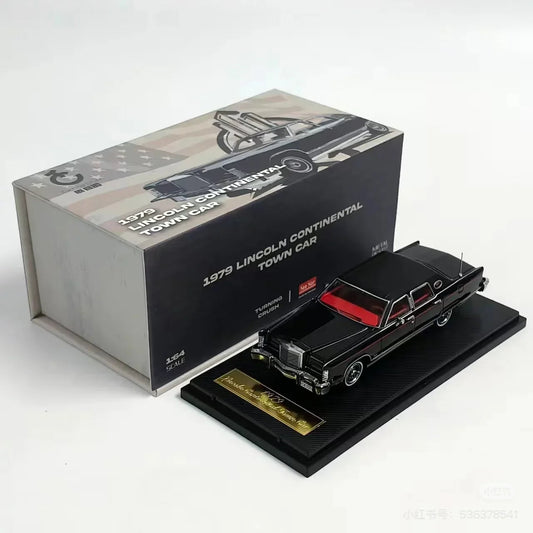*PRE-ORDER* Lincoln Continental 1979 Town Car (Limited to 999pcs), 1:64 Scale collectible diecast model at Poketwheels