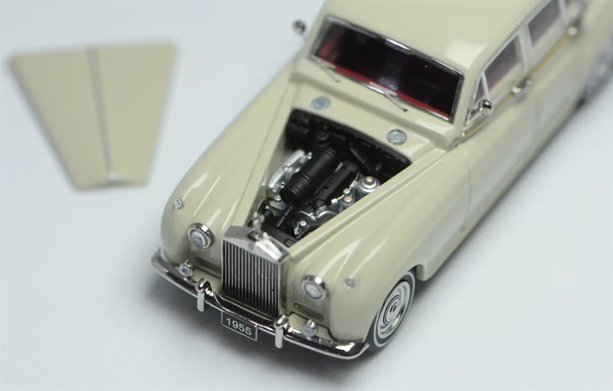 GFCC Rolls Royce Silver Cloud 1955 Ivory 1:64 Scale Diecast Model
