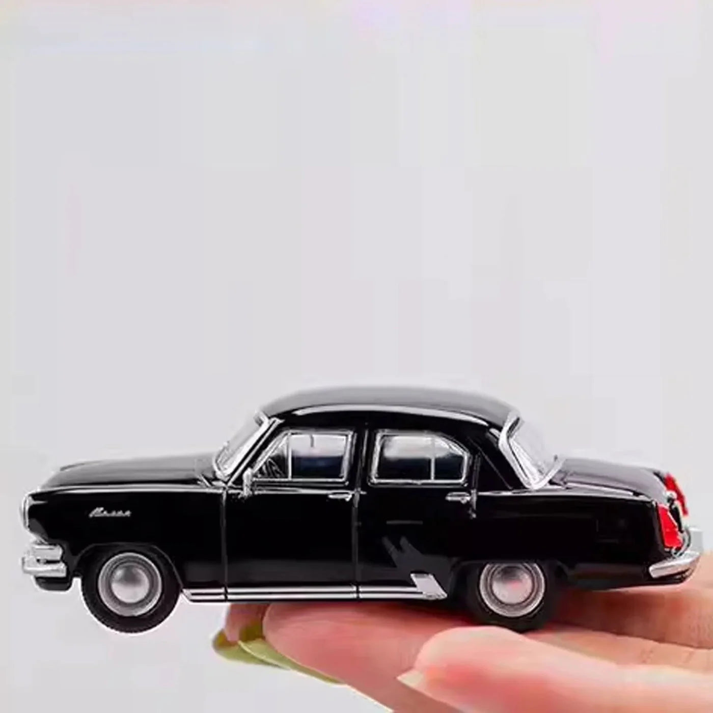 Perka GAZ-21 Volga Black 1:64 Scale Diecast Model