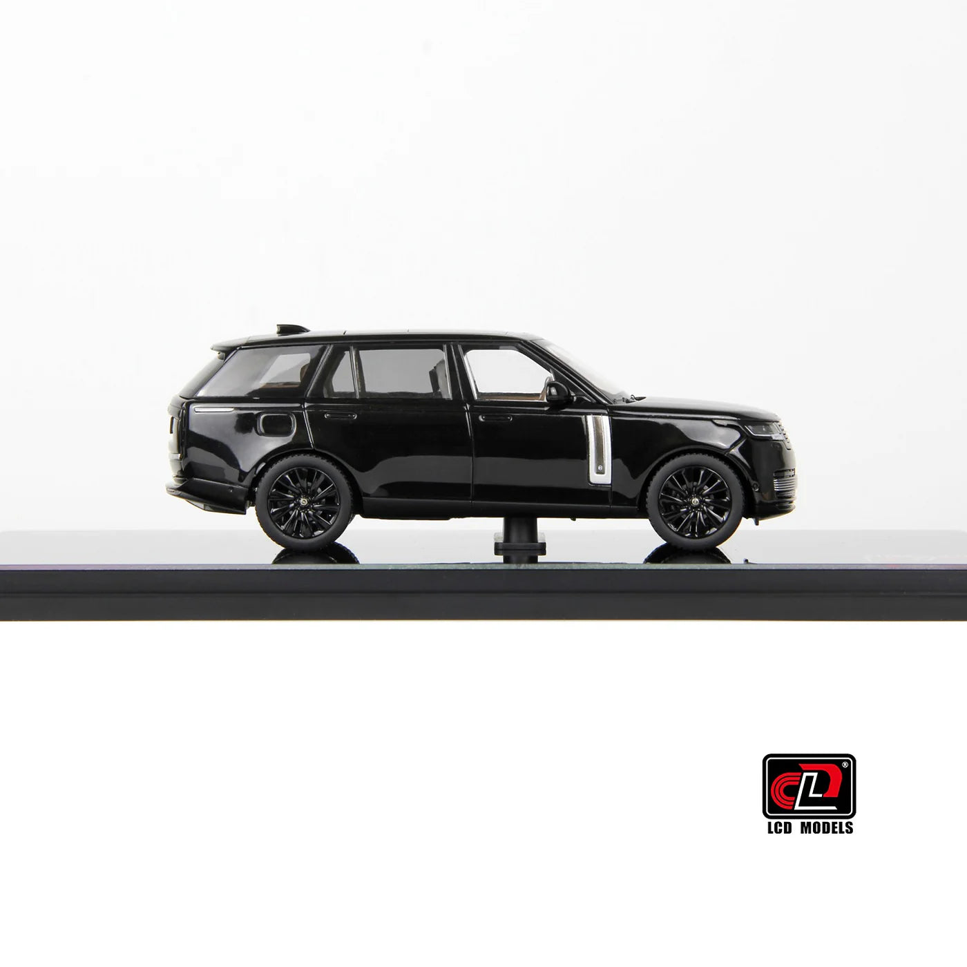 LCD Land Rover Range Rover SV Serenity Black 1:43 Scale Diecast Model
