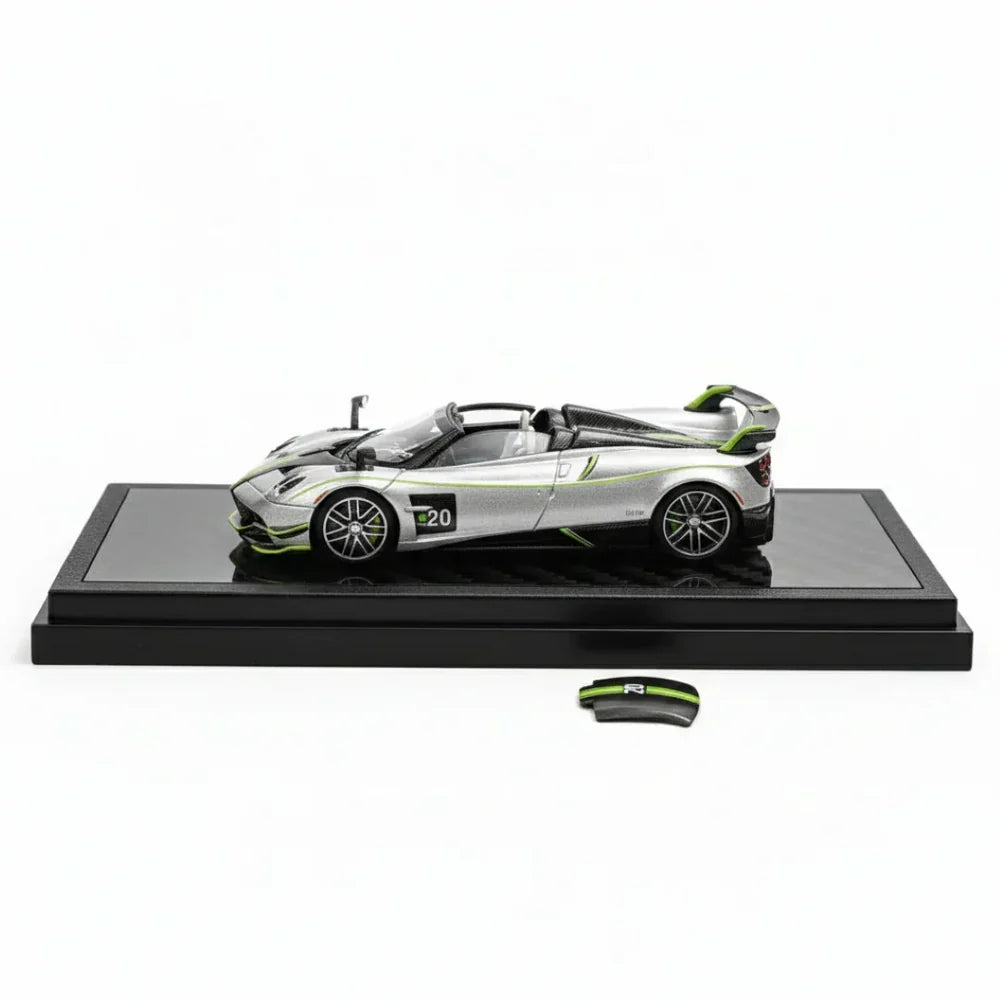 LCD Pagani Huayra Roadster BC Shanghai Toy Fair Special Package 2025 Silver Green 1:64 Scale Diecast Model